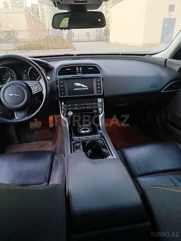 Jaguar XE-4