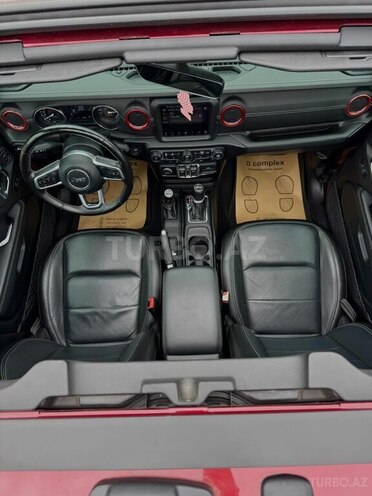 Jeep Wrangler-12