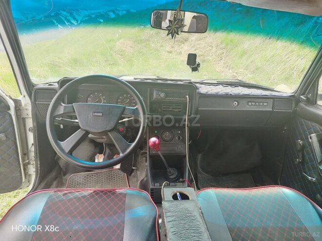 LADA (VAZ) 2107-2