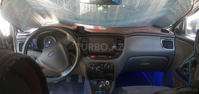 Kia Rio-12