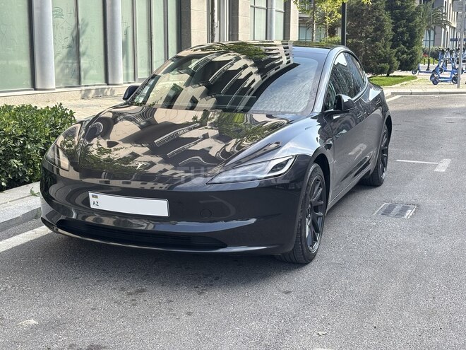 Tesla Model 3-3
