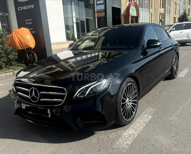 Mercedes E 300-1