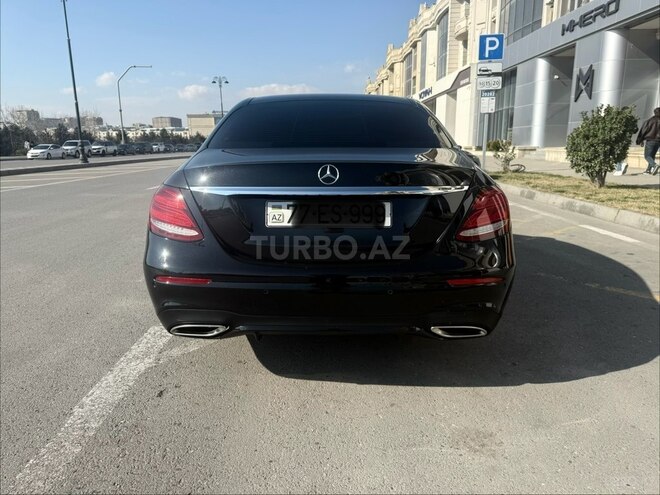Mercedes E 300-5