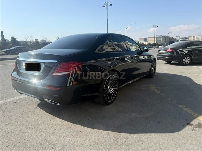 Mercedes E 300-7