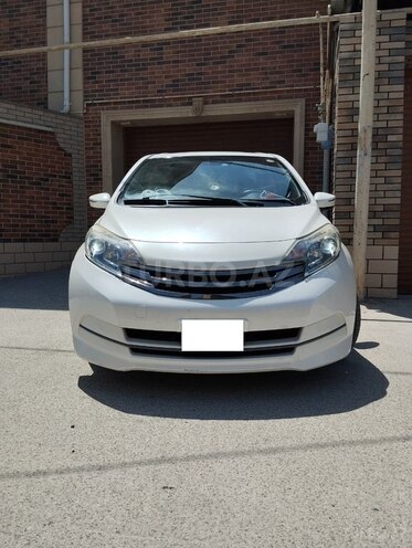 Nissan Note-1