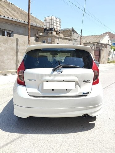 Nissan Note-7