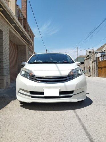 Nissan Note-9