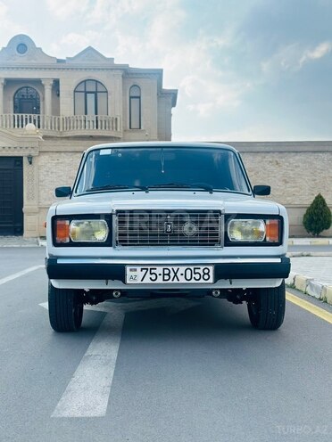 LADA (VAZ) 2107-1