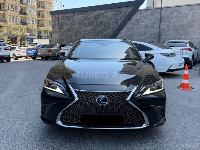 Lexus ES 300h-1