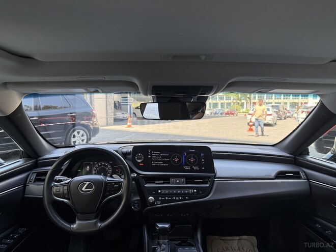 Lexus ES 300h-7