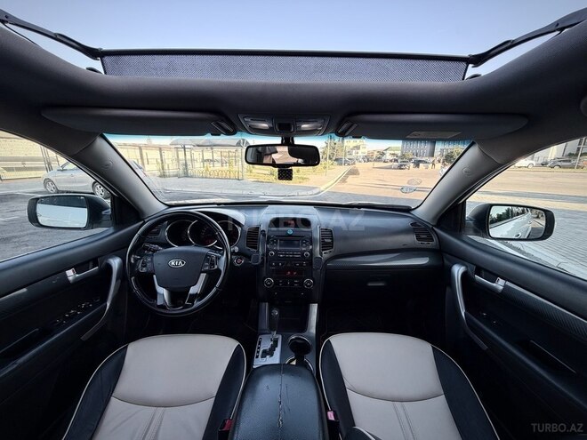 Kia Sorento-8