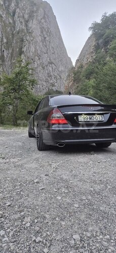 Mercedes E 220-17