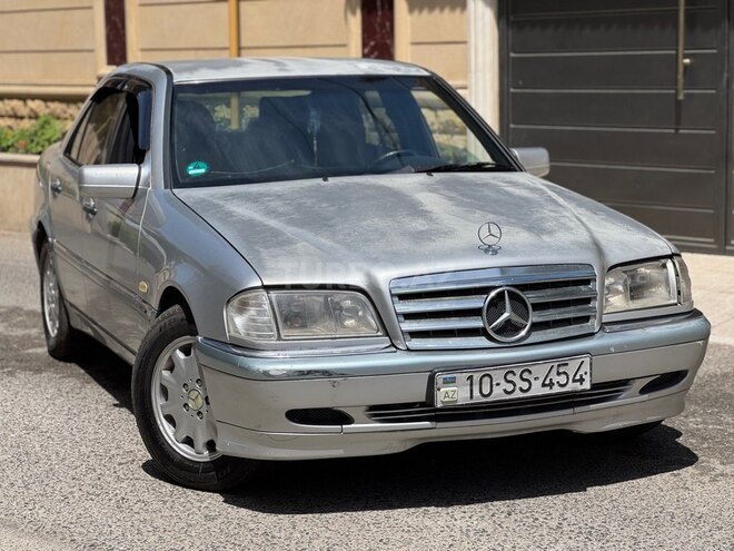 Mercedes C 240-6