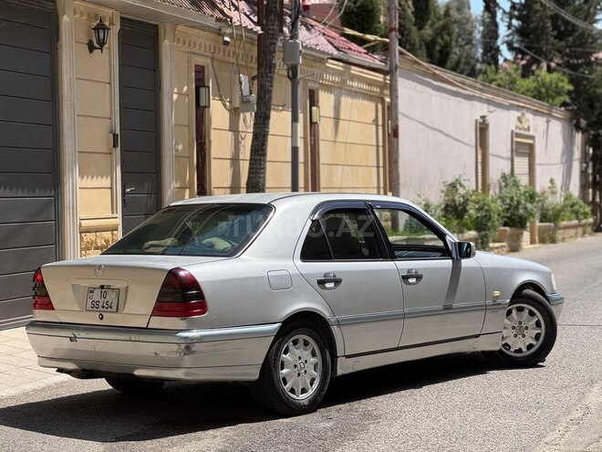 Mercedes C 240-3
