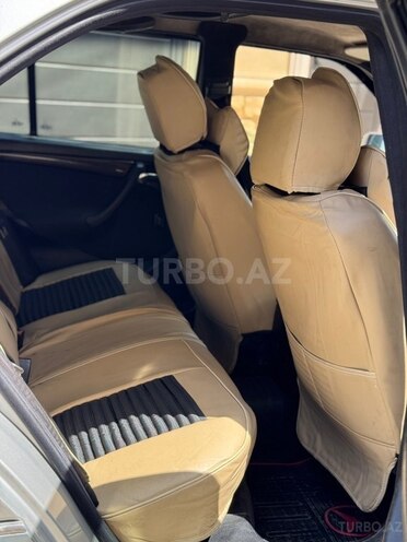Mercedes C 240-17