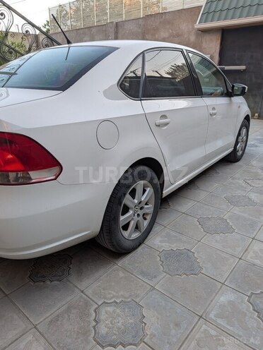 Volkswagen Polo-4
