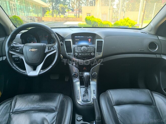 Chevrolet Cruze-9