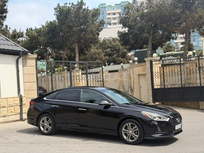 Hyundai Sonata-4