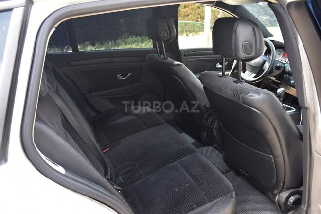 Renault Laguna-6