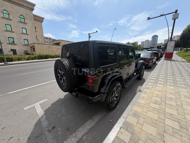 Jeep Wrangler-4