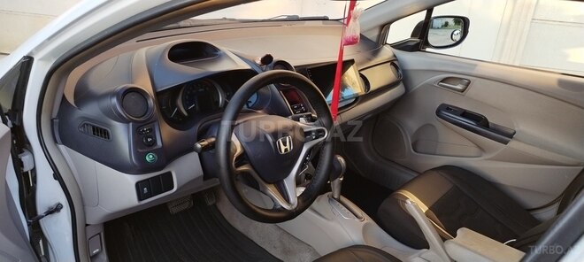 Honda Insight-8