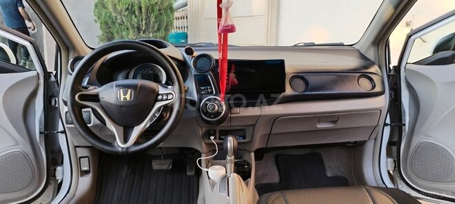Honda Insight-11