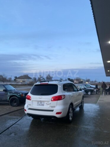 Hyundai Santa Fe-5