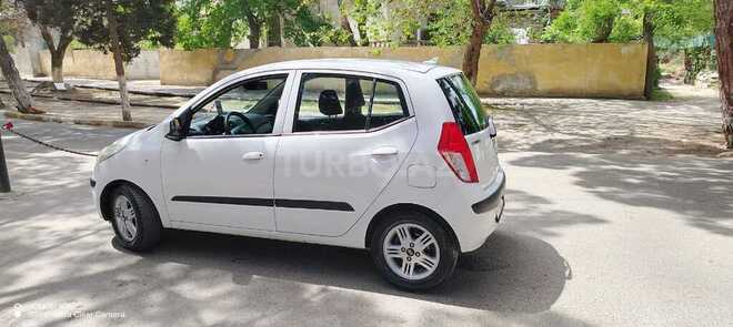 Hyundai i10-16
