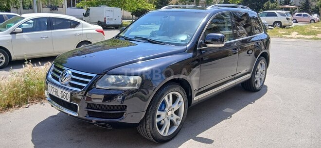 Volkswagen Touareg-1