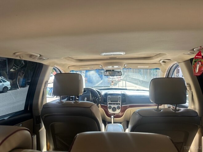 Hyundai Santa Fe-14