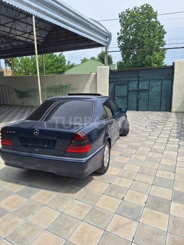 Mercedes C 240-4