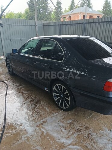 BMW 523-4