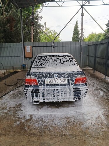 BMW 523-2