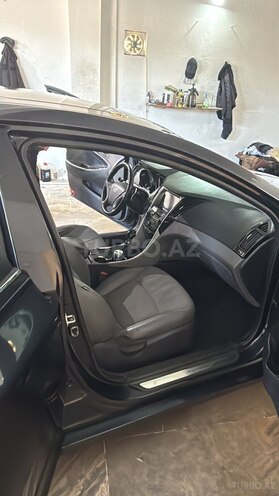 Hyundai Sonata-6