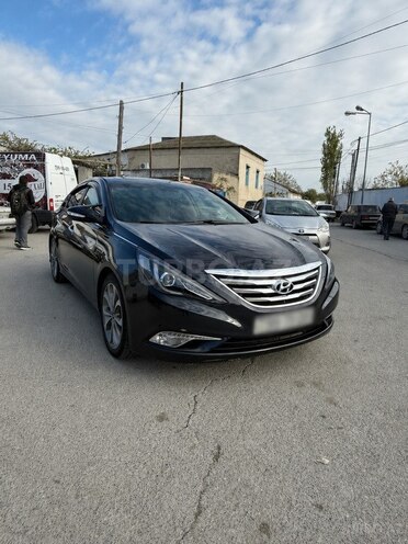 Hyundai Sonata-1