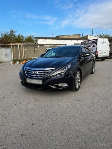 Hyundai Sonata-2