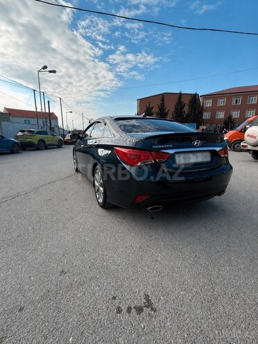 Hyundai Sonata-4