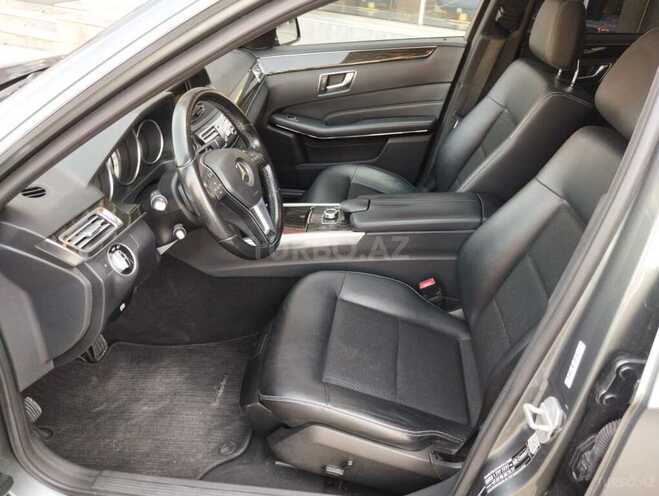 Mercedes E 220-10