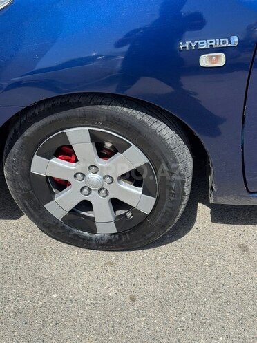 Toyota Prius-5