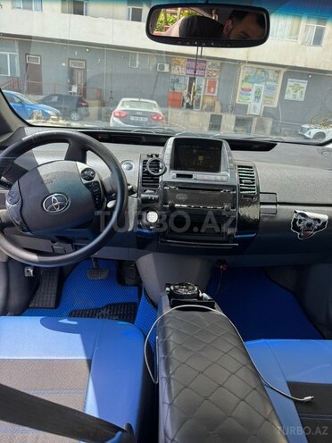 Toyota Prius-7