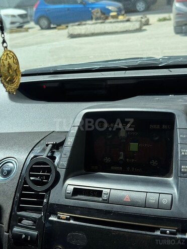 Toyota Prius-10