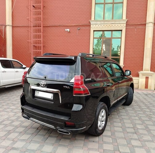 Toyota Land Cruiser Prado-4