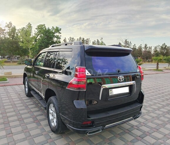Toyota Land Cruiser Prado-7