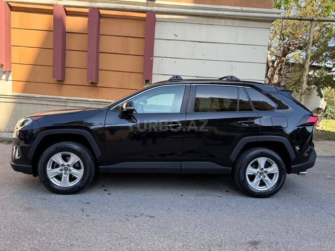 Toyota RAV4-3