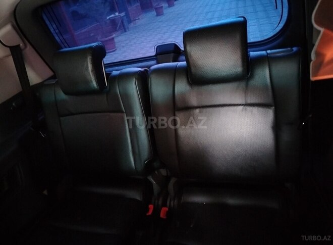 Toyota Land Cruiser Prado-15