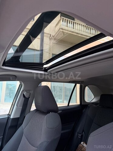 Toyota RAV4-18