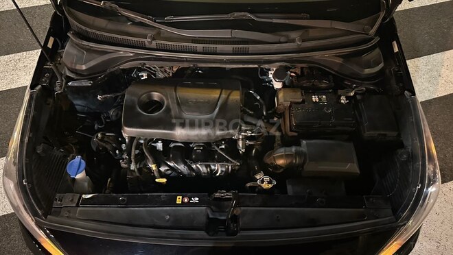 Hyundai Accent-2