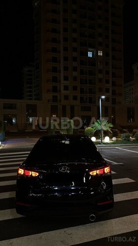 Hyundai Accent-3