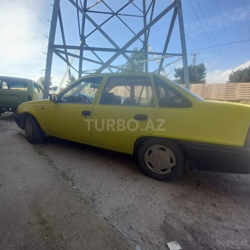 Daewoo Nexia-4
