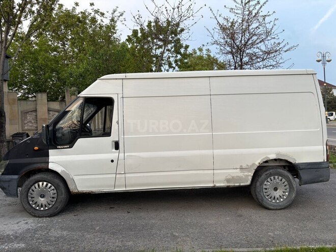 Ford Transit-3